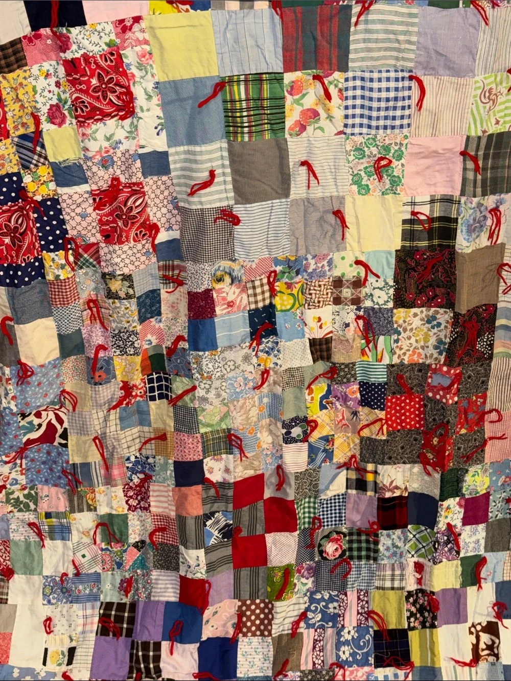 VTG CUSTOM MADE HANDMADE HAND STITCHED ONE OF A KIND GRANDMOTHER QUILT BLANKET